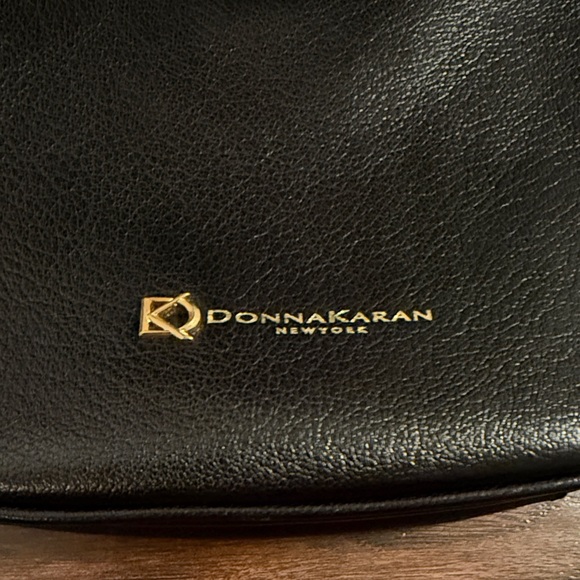 Donna Karan ROSLYN SMALL HOBO - Picture 3 of 8